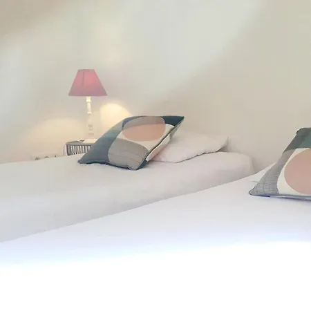 Spacieux à 200 M De La Plage-hôtel De L'europe Perros-Guirec